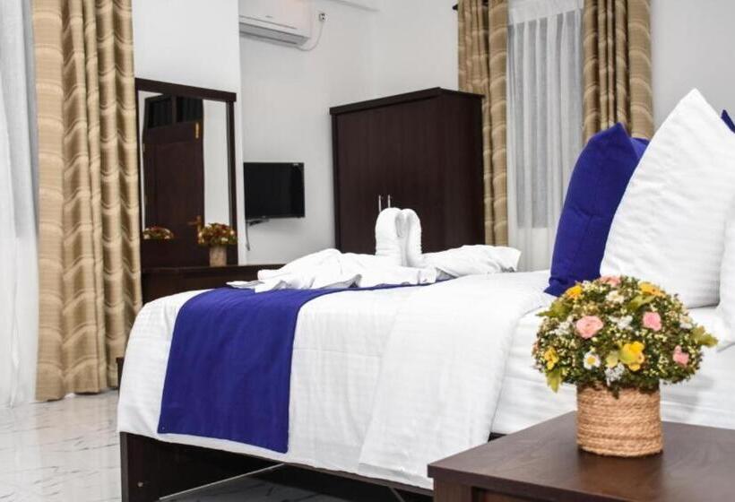 Mamma Raji Hotel   Freedom Paradise