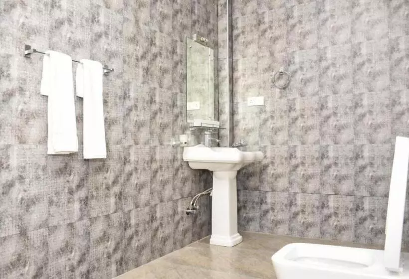 Mamma Raji Hotel   Freedom Paradise