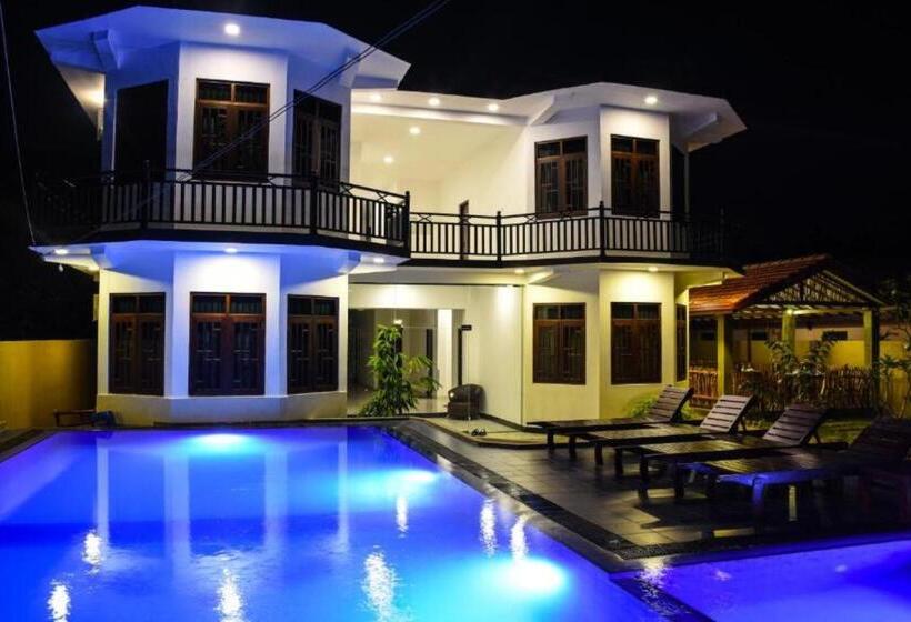 Mamma Raji Hotel   Freedom Paradise