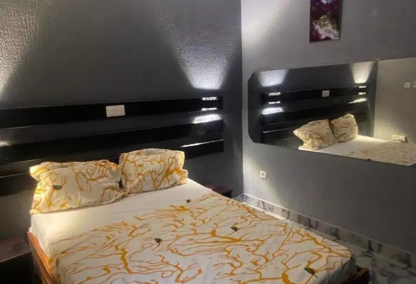 هتل Sunrise Center Bonapriso 104