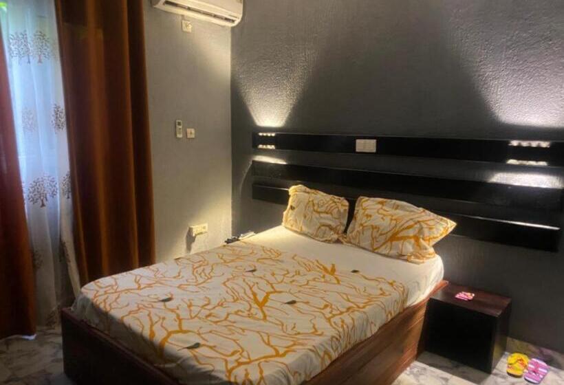 هتل Sunrise Center Bonapriso 104