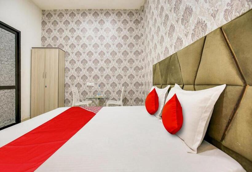 Oyo Hotel Mannat Residency