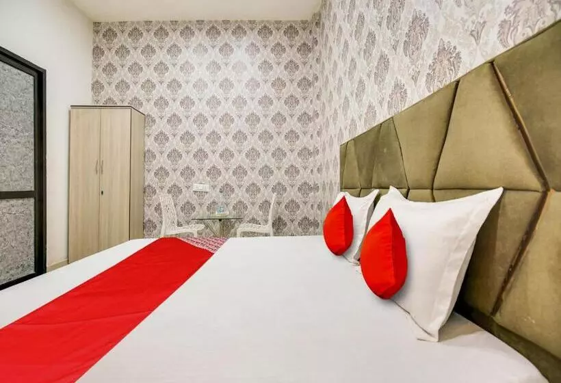 Oyo Hotel Mannat Residency