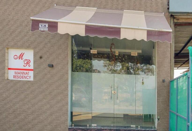 Oyo Hotel Mannat Residency