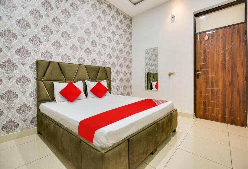 Oyo Hotel Mannat Residency