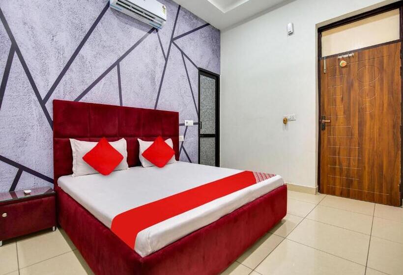 Oyo Hotel Mannat Residency