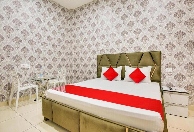 Oyo Hotel Mannat Residency