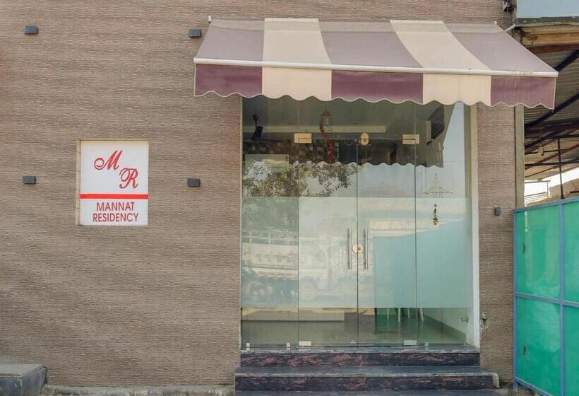 Oyo Hotel Mannat Residency