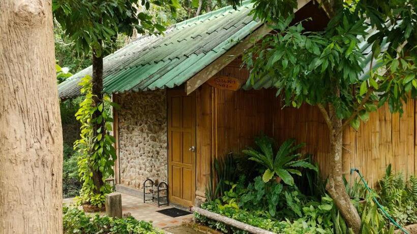 پانسیون ลิ้นฟ้าแคมปิ้งรีสอร์ท