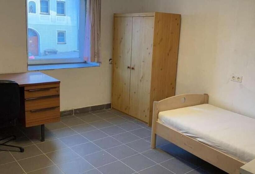 פנסיון Asia Hof Yong