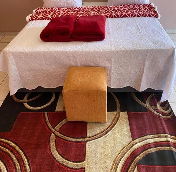 Пансион Good Life Guest House In Orkney +27731671754