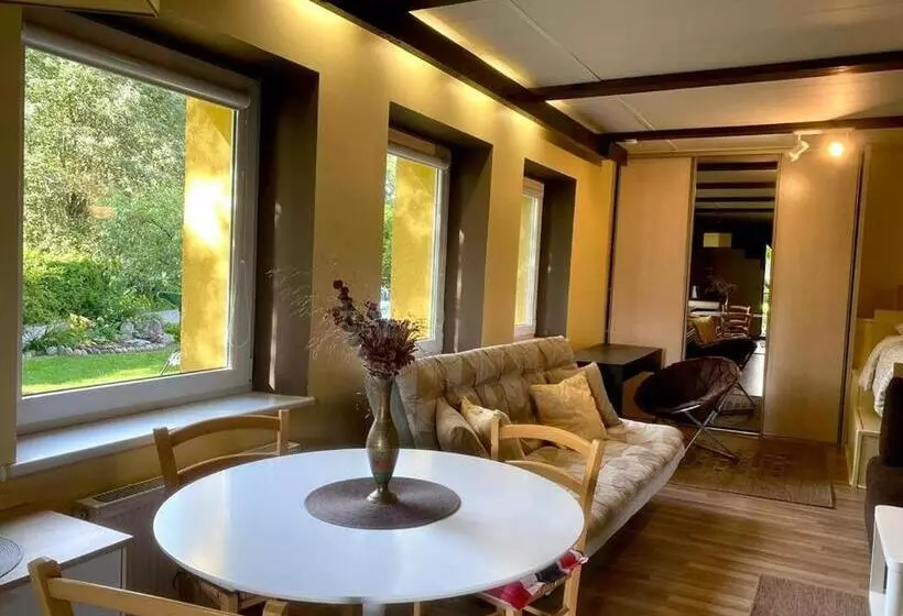 پانسیون Jaukus Butas Gražiame Name Su Sodu