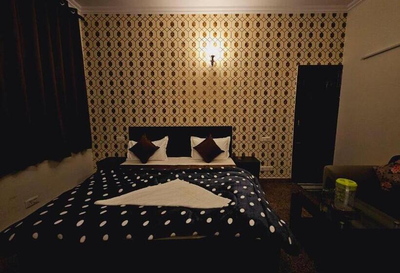 Pension Raj Residency Inn