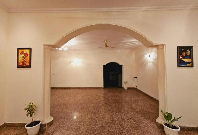 Pension Raj Residency Inn