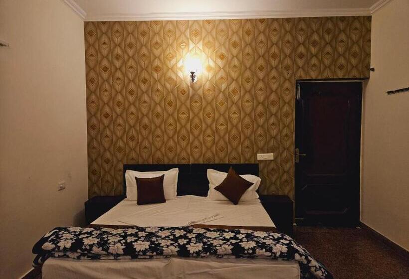 Pension Raj Residency Inn