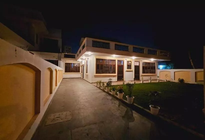Majatalo Raj Residency Inn