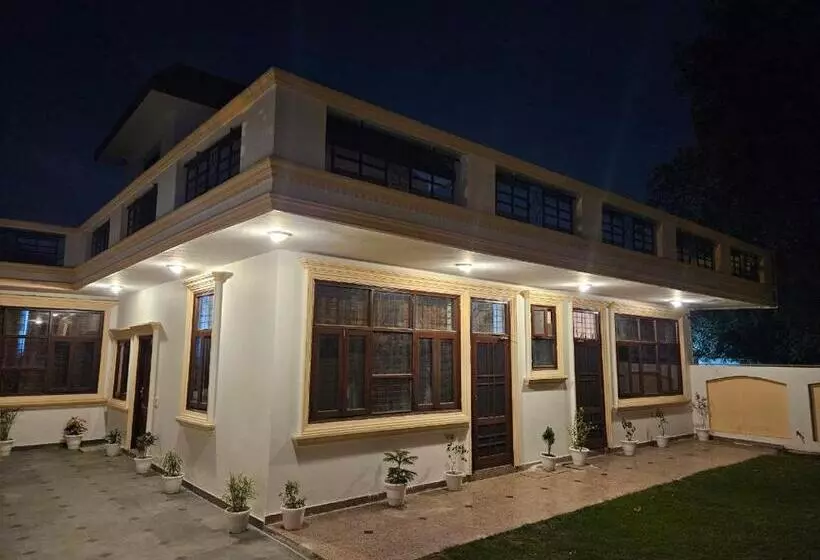 Majatalo Raj Residency Inn