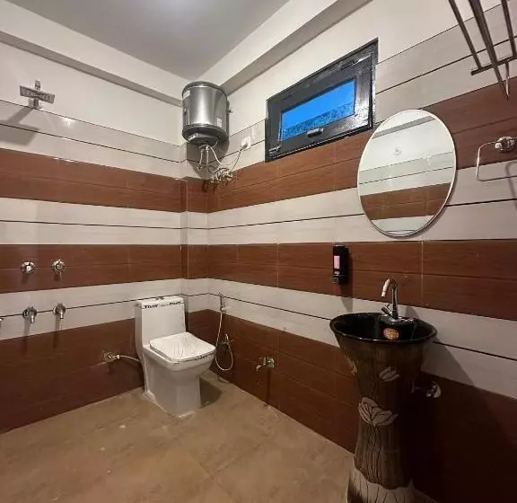 پانسیون Rare House