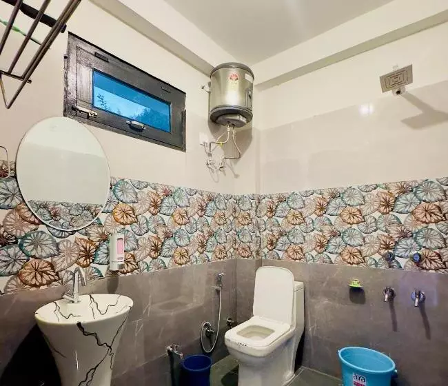 پانسیون Rare House