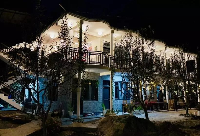 پانسیون Rare House