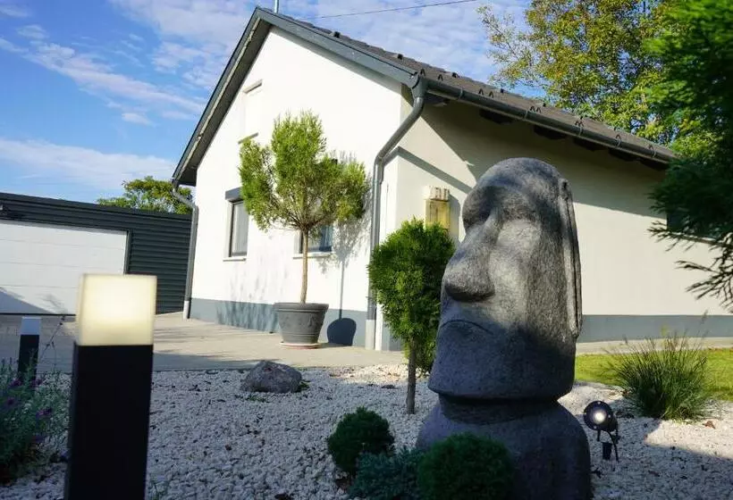 پانسیون Secret Garden Vendégház