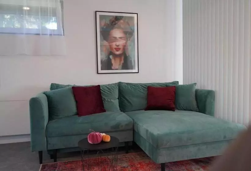 پانسیون Secret Garden Vendégház