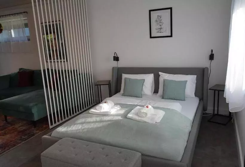 پانسیون Secret Garden Vendégház