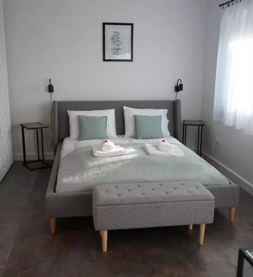 پانسیون Secret Garden Vendégház