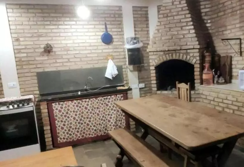 ペンション Suíte Com Sacada E área Gourmet   Até 5 Pessoas