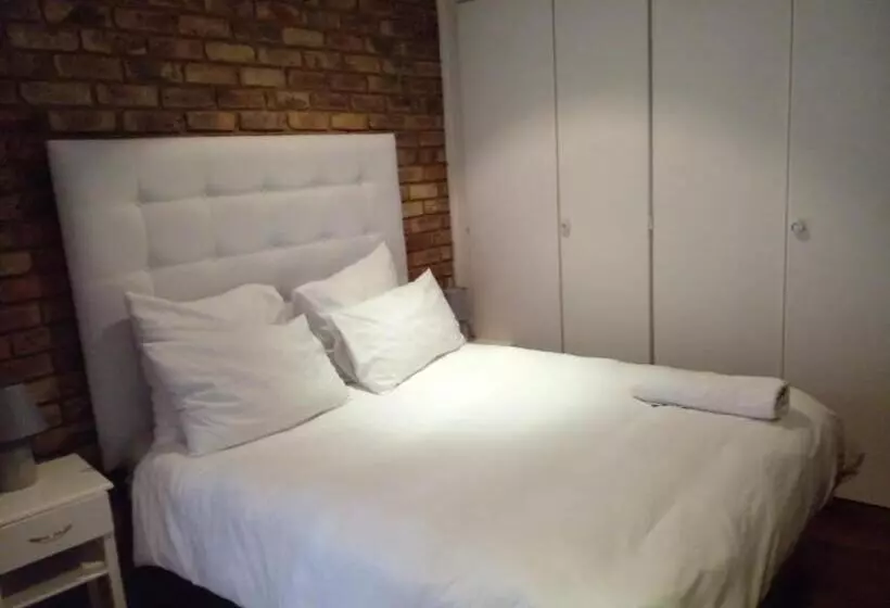 پانسیون Tshidiso Guesthouse