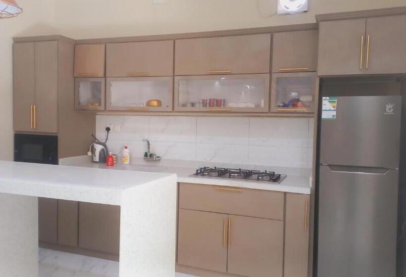 منتجع شاليهات الرولز