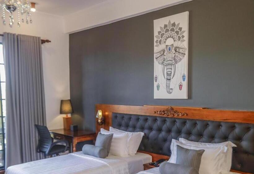 Resort Covanro Sigiriya   Brand New Luxury