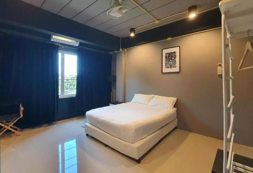 The Studio Hostel