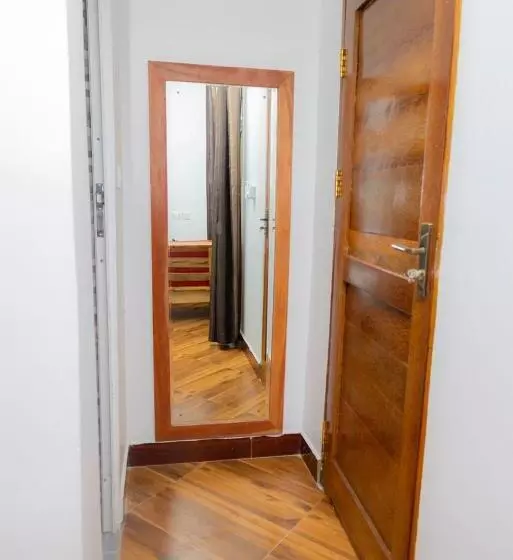 تختخواب و صبحانه Mangi Mangi Accomodation