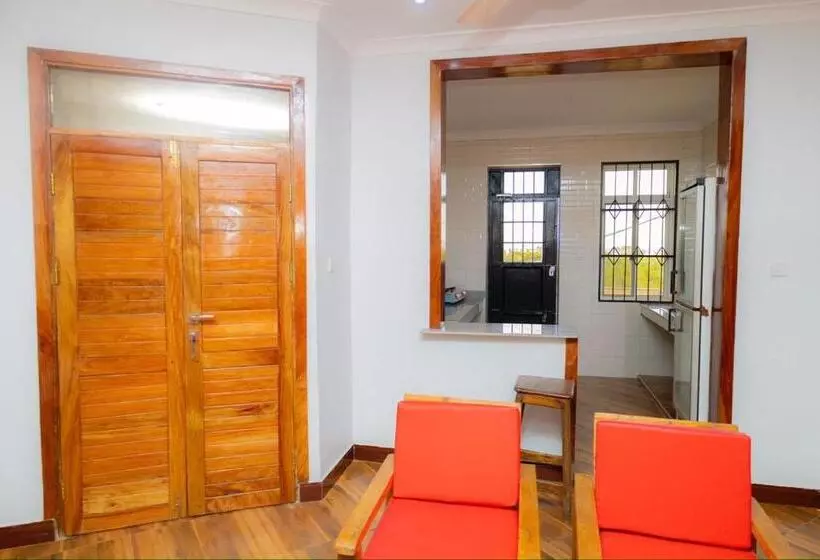 تختخواب و صبحانه Mangi Mangi Accomodation