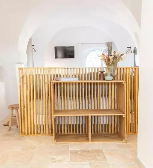 Aamiaismajoitus (B&B) Unique Guest Room In The Heart Of Provence The Secret Of The Stones