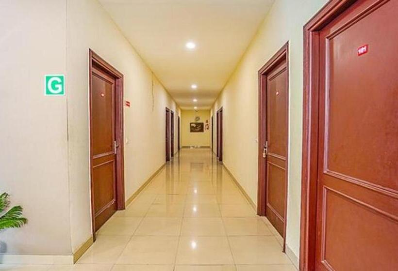 Fabhotel Grand Model Town Inn