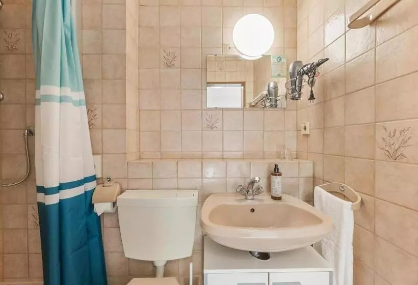 Hotelli Home2stay Apartmenthaus Heilbronn City Kitchen Parking Highspeed Wifi Washroom