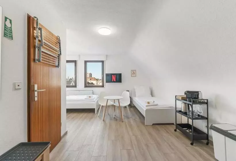 Hotelli Home2stay Apartmenthaus Heilbronn City Kitchen Parking Highspeed Wifi Washroom