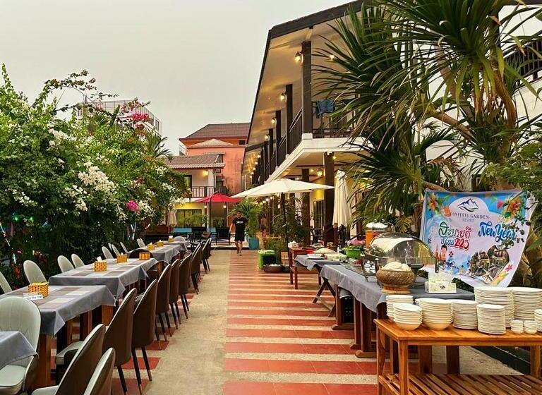 ホテル Champa Inn Resort