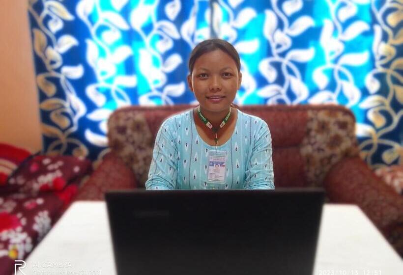 هتل Farmstay On Route Of Everest Base Camp Trek And Others