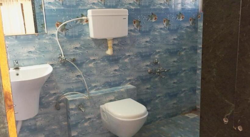 هتل Madhav Bungalow Only Family