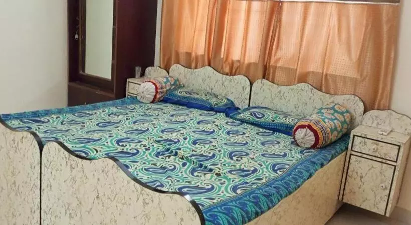 هتل Madhav Bungalow Only Family