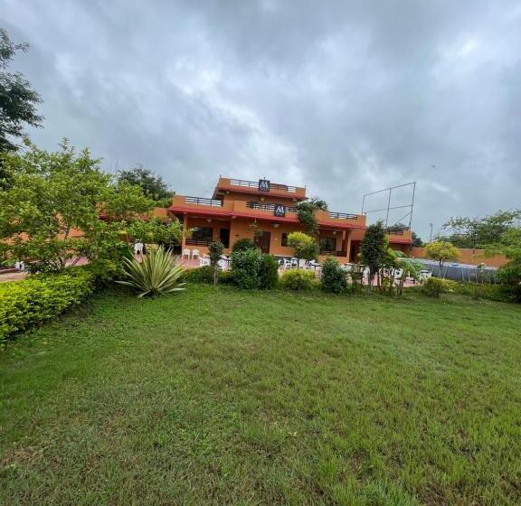 בית מלון כפרי Monroe Stay