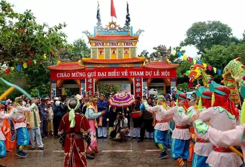 هتل Nhà Nghỉ Việt Thắng