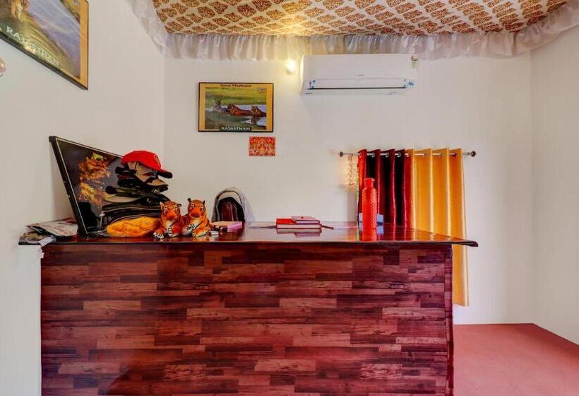 Hotel Oyo Pritampalace