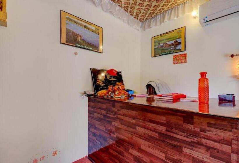 Hotel Oyo Pritampalace