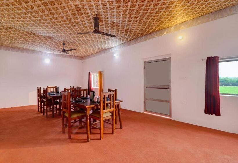 Hotel Oyo Pritampalace