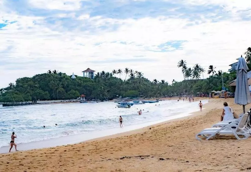 ホテル Rastha Pastha Beach Villa
