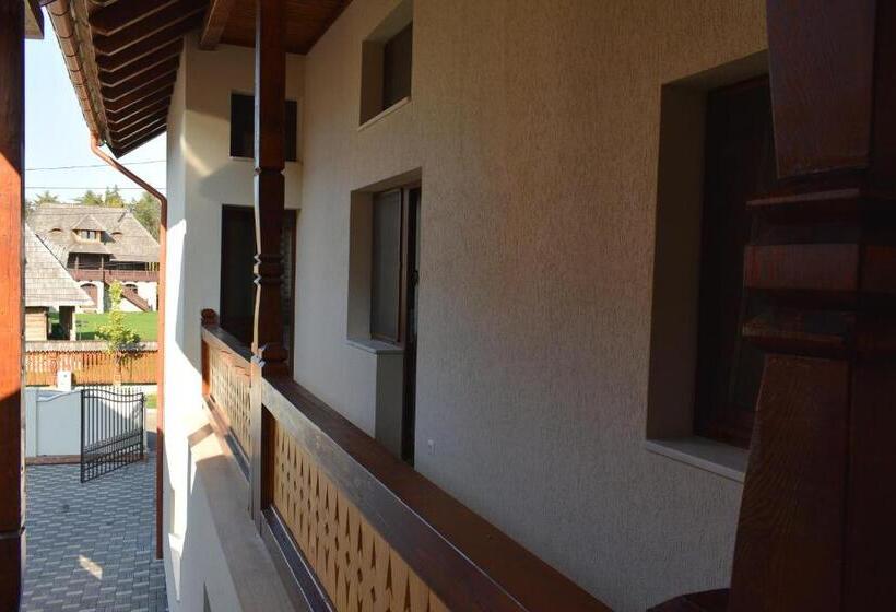 پانسیون Casia Guest House